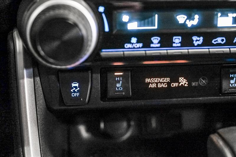 2022 Toyota RAV4 - Image 23