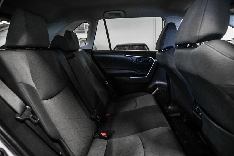 2022 Toyota RAV4 - Image 27