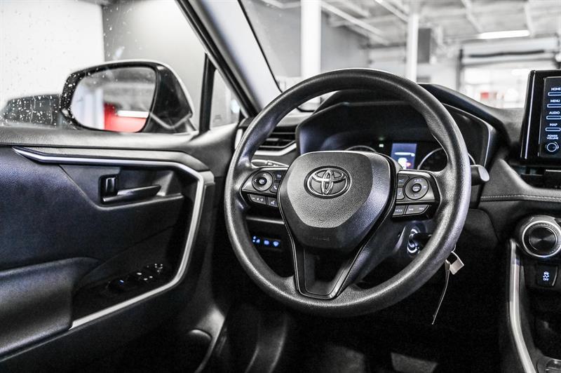 2022 Toyota RAV4 - Image 29