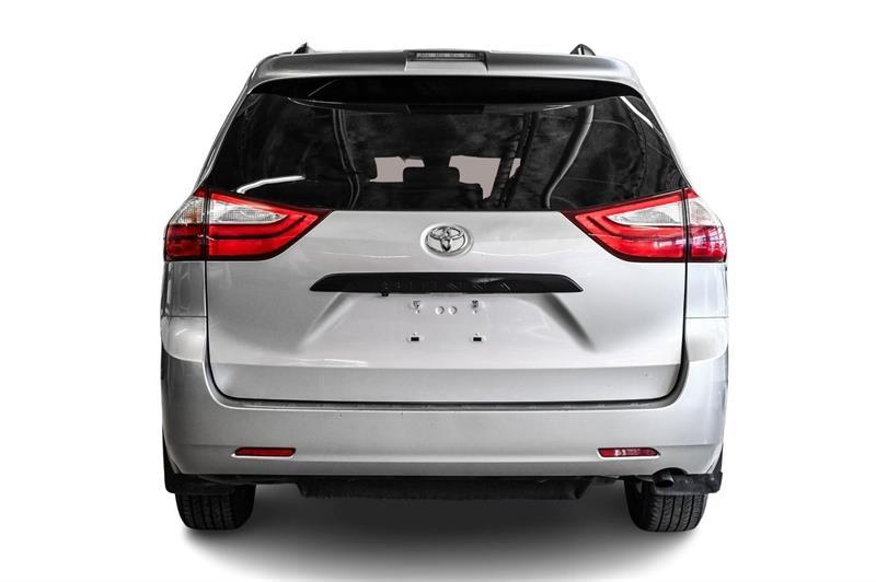 2019 Toyota Sienna - Image 8