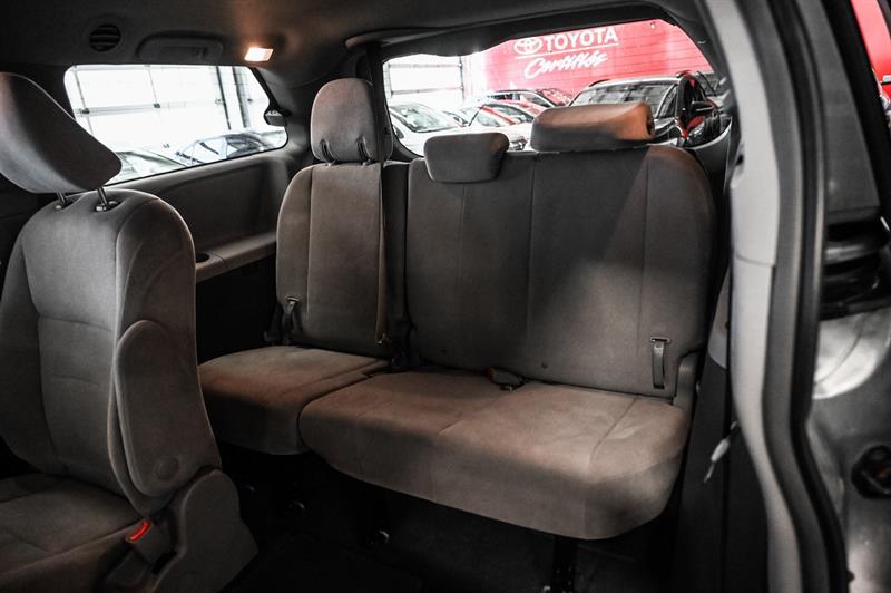 2019 Toyota Sienna - Image 16