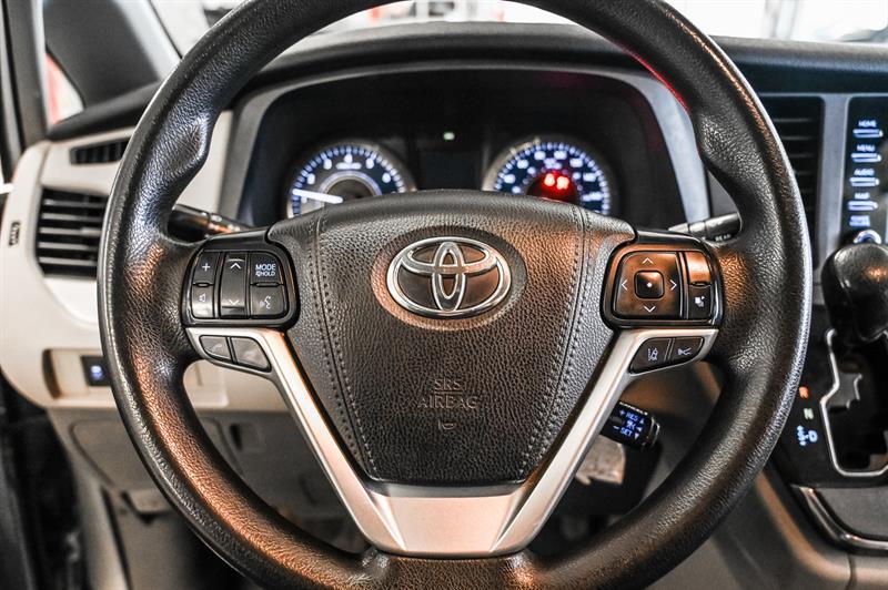 2019 Toyota Sienna - Image 20