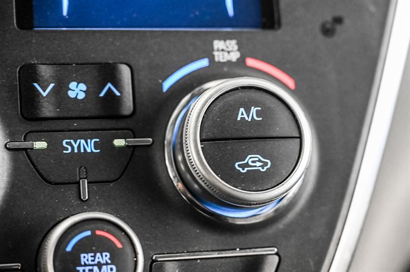 2019 Toyota Sienna - Image 24