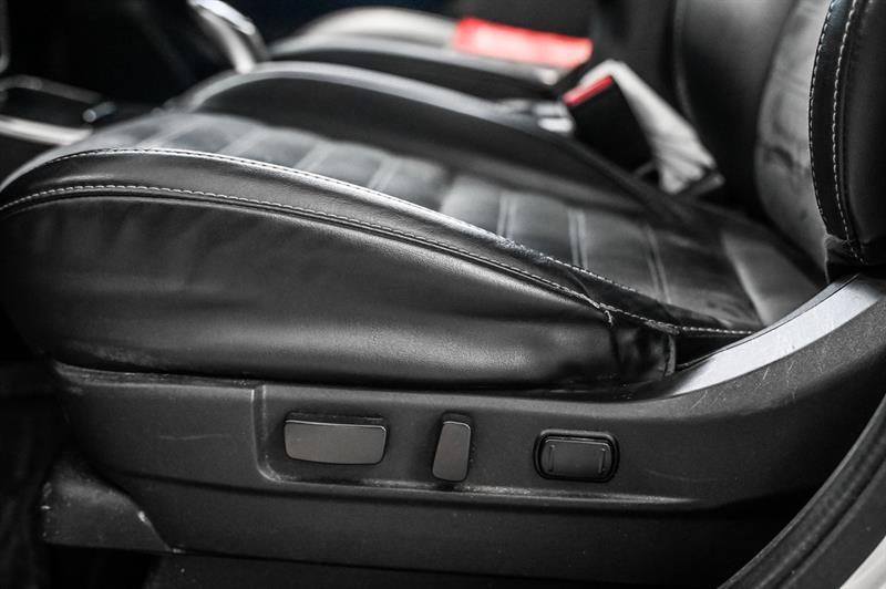 2020 Mitsubishi Outlander - Image 23