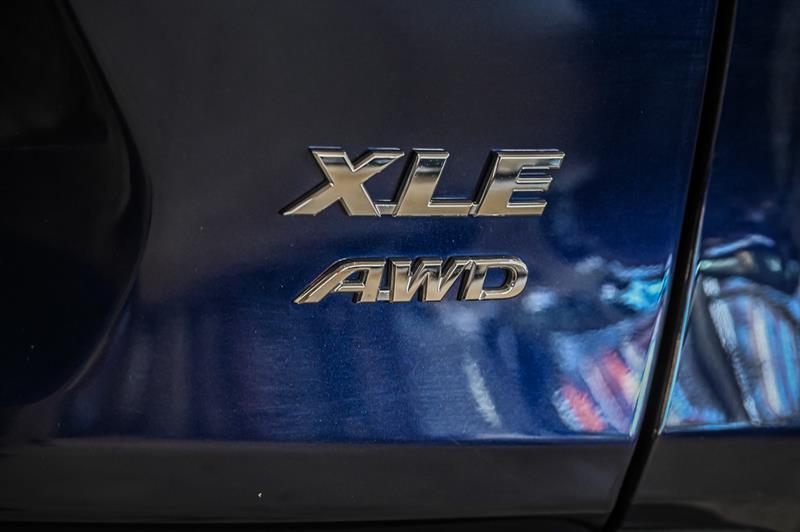 2021 Toyota RAV4 - Image 11