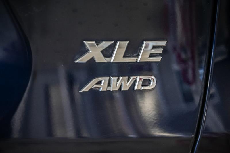 2020 Toyota RAV4 - Image 9