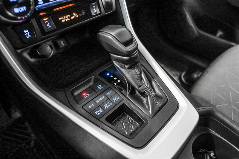 2020 Toyota RAV4 - Image 19