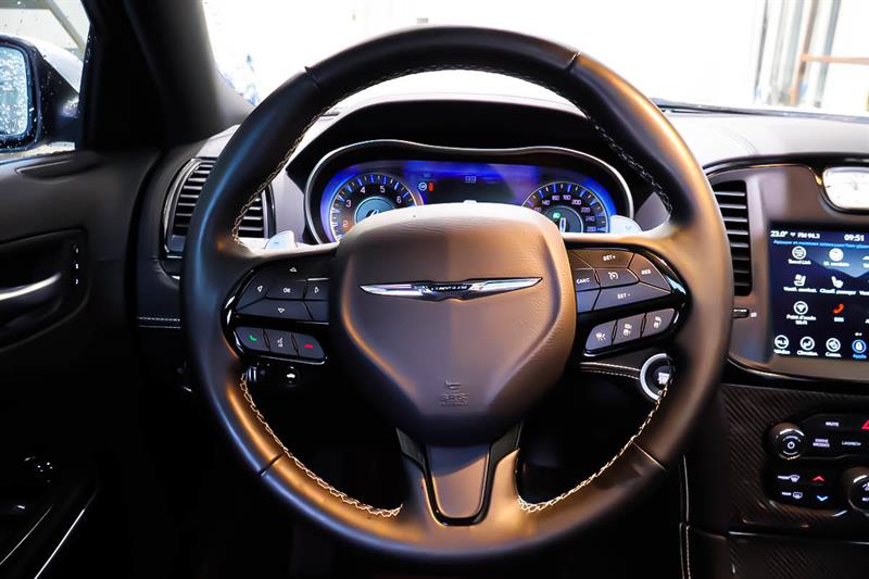 chrysler 300 2023 - 15