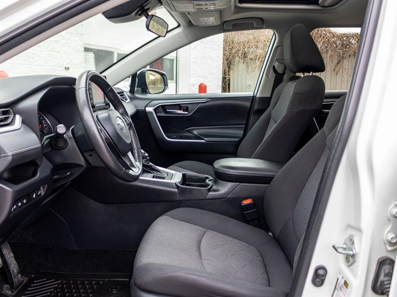 toyota RAV4 2021 - 24