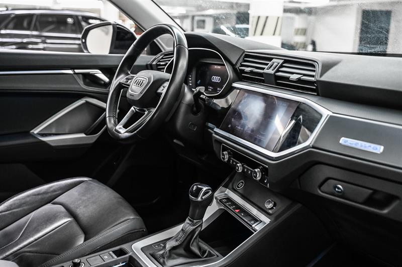 audi Q3 2022 - 23