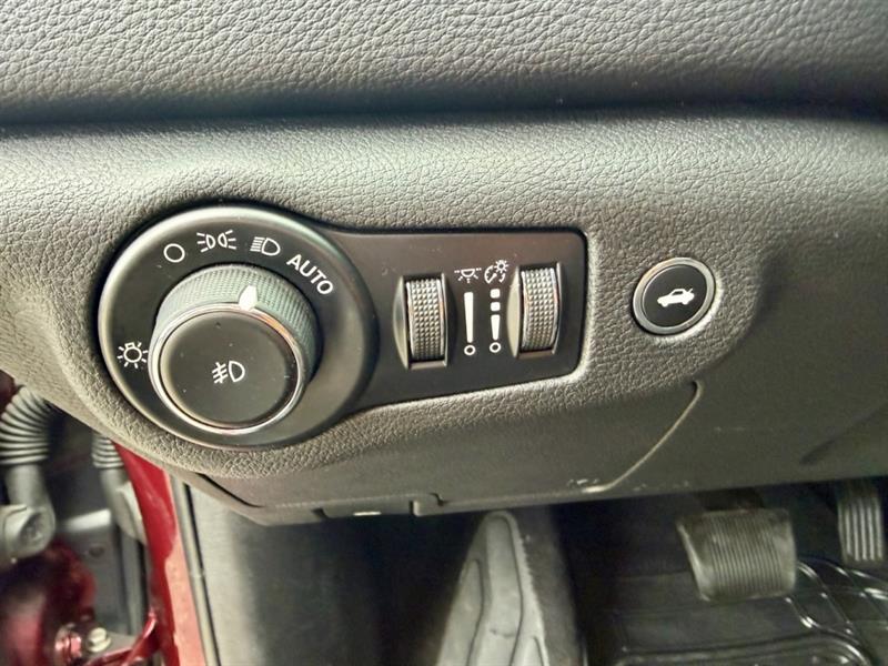 chrysler 200 2015 - 12
