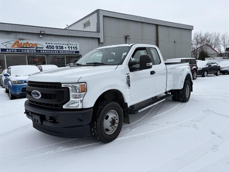 ford Super Duty F-350 a roues arrière jumelées 2022