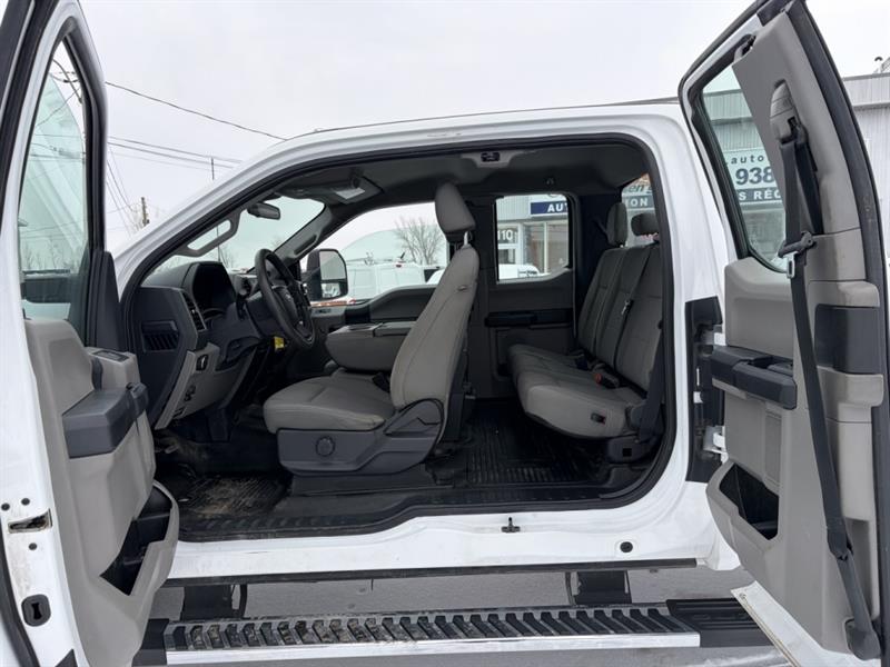 ford Super Duty F-350 a roues arrière jumelées 2022 - 8