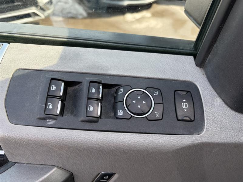ford Super Duty F-350 a roues arrière simples 2017 - 13