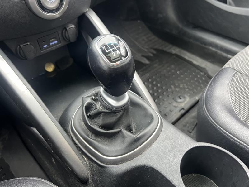 hyundai Veloster 2012 - 18