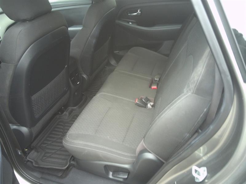 kia Rondo 2017 - 8