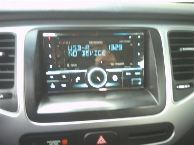 kia Rondo 2017 - 13