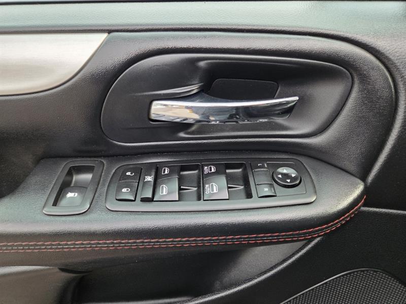 dodge Grand Caravan 2016 - 25