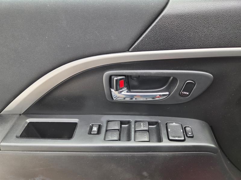 mazda Mazda5 2017 - 23