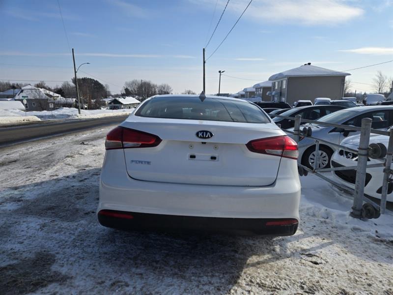 kia Forte 2017 - 4