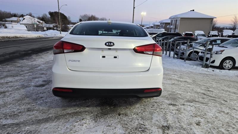 kia Forte 2017 - 8