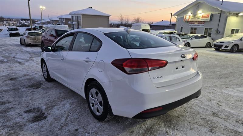 kia Forte 2017 - 9