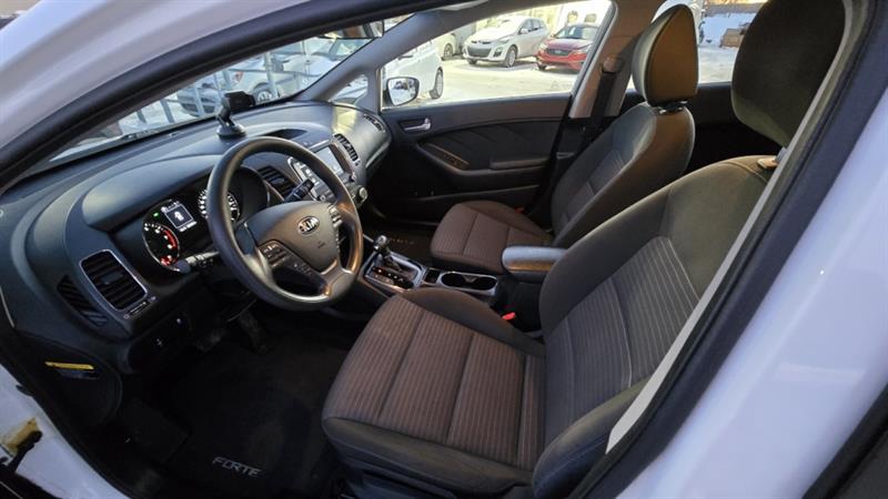 kia Forte 2017 - 13