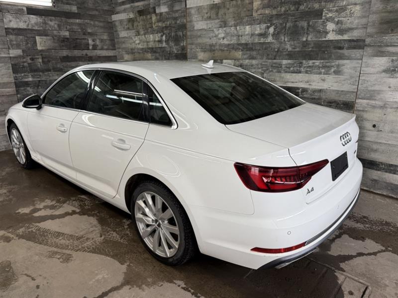 audi berline A4 2019 - 13