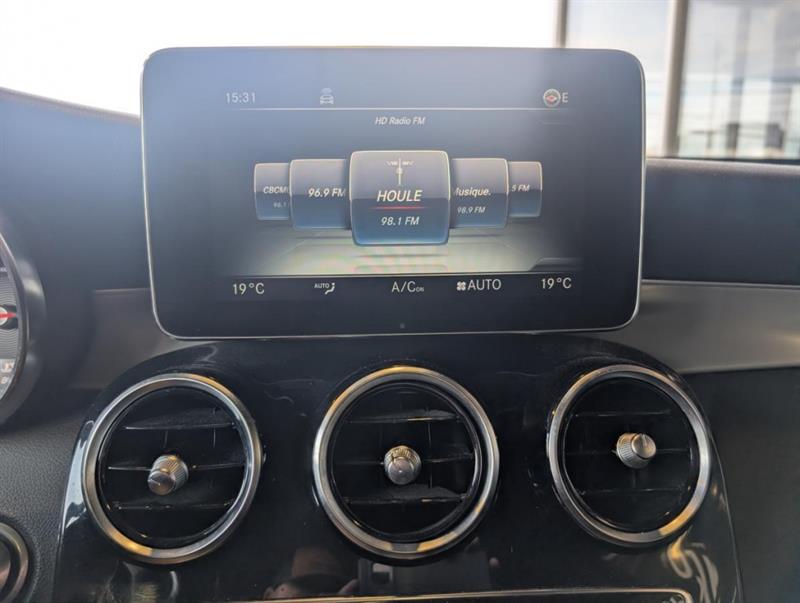 mercedes-benz GLC 2019 - 25