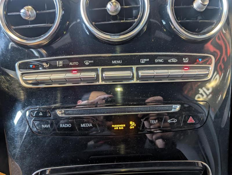 mercedes-benz GLC 2019 - 27
