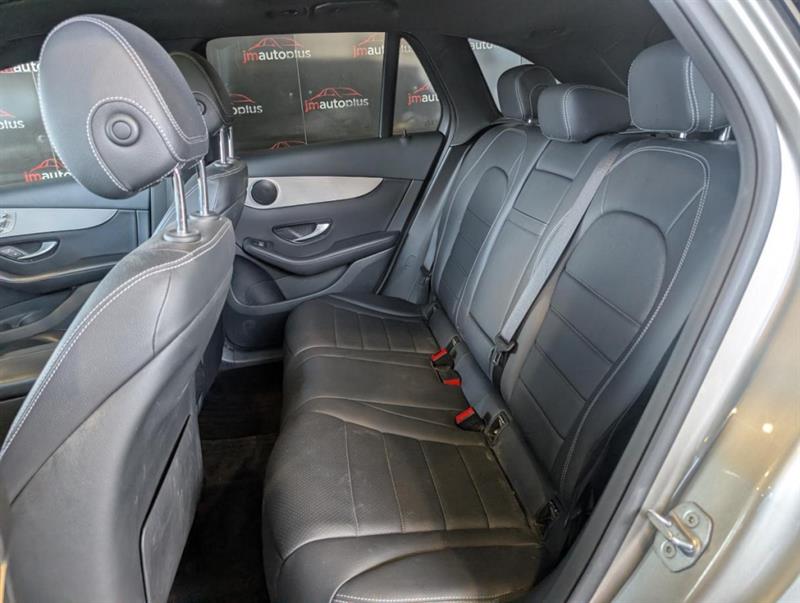 mercedes-benz GLC 2019 - 29