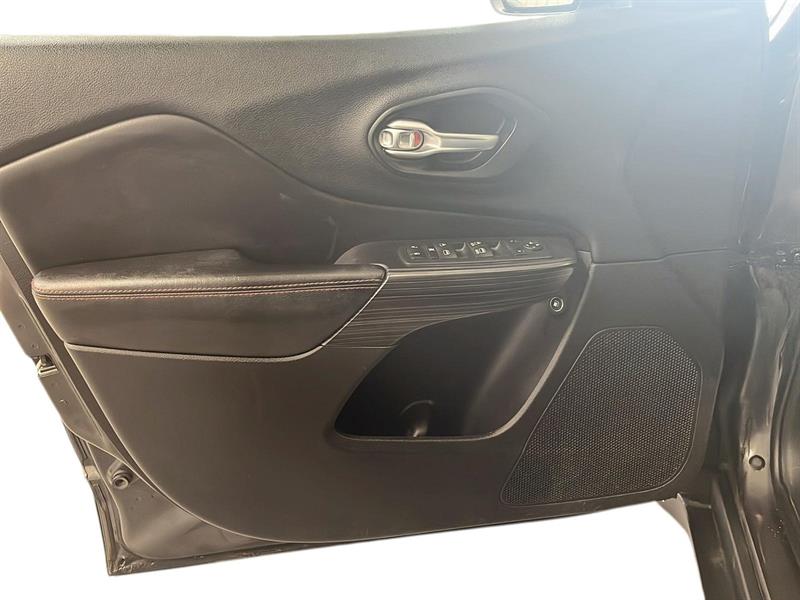 jeep Cherokee 2015 - 11
