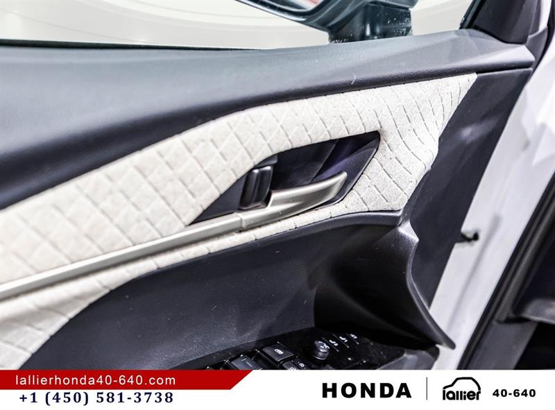 toyota Camry 2025 - 11