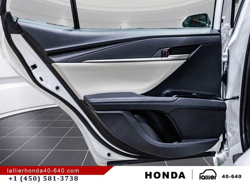 toyota Camry 2025 - 12