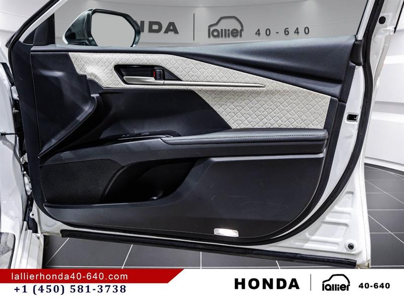 toyota Camry 2025 - 16