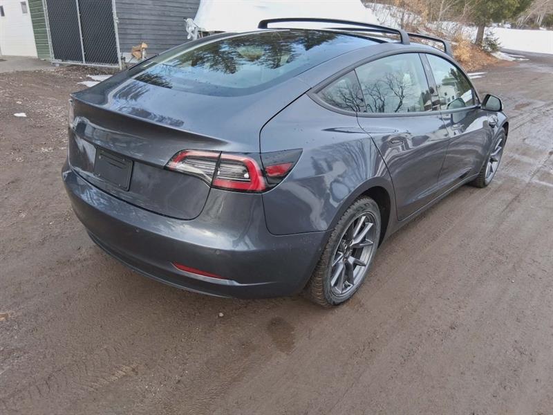 tesla Model 3 2021 - 10