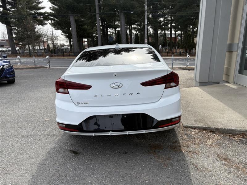 hyundai Elantra 2019 - 3