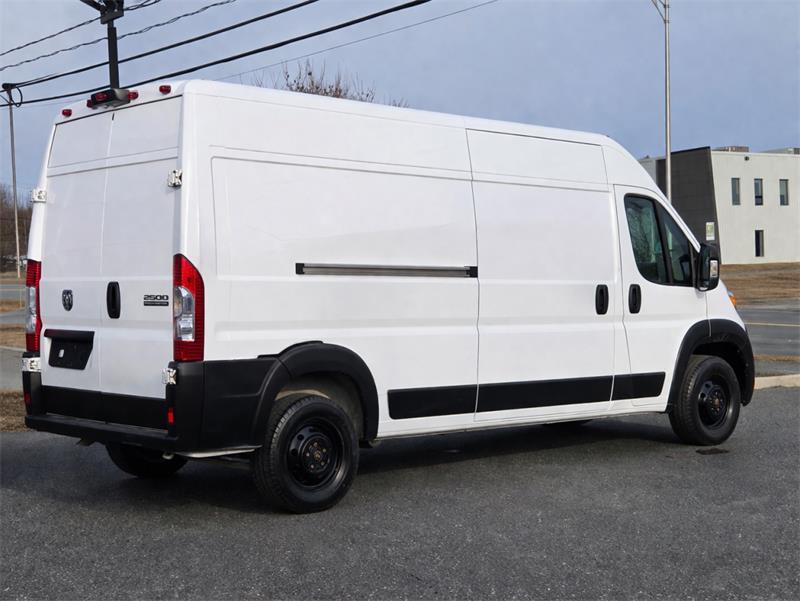 ram ProMaster fourgonnette utilitaire 2023 - 9