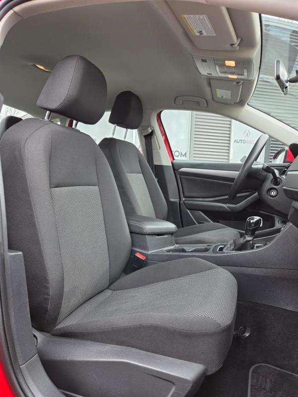 volkswagen Jetta 2019 - 11