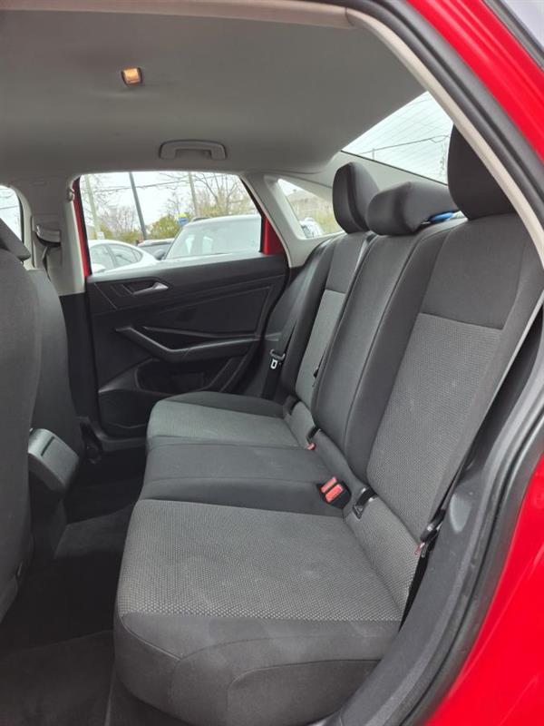 volkswagen Jetta 2019 - 13