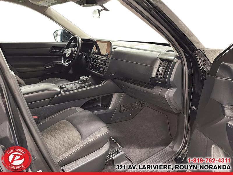 nissan Pathfinder 2023 - 17
