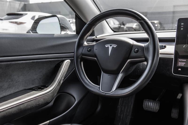 tesla Model 3 2019 - 24