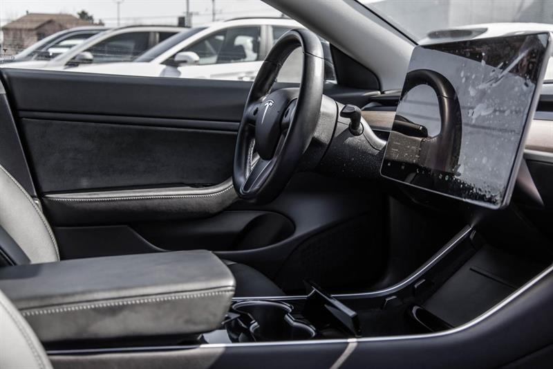 tesla Model 3 2019 - 26