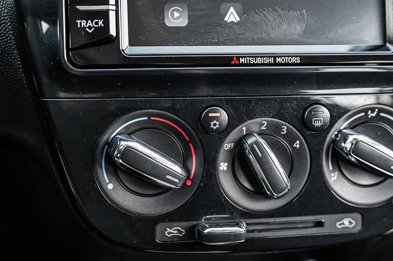mitsubishi Mirage 2018 - 18