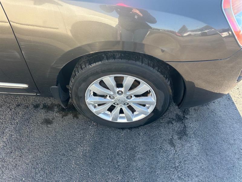 kia Rondo 2012 - 5