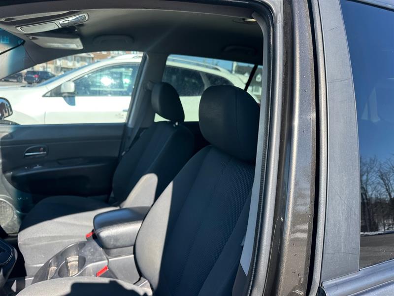 kia Rondo 2012 - 7