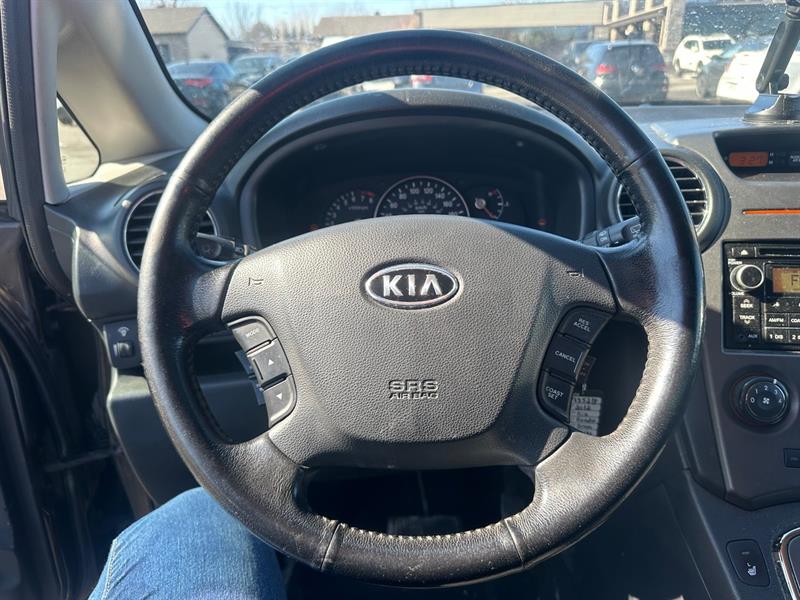 kia Rondo 2012 - 9