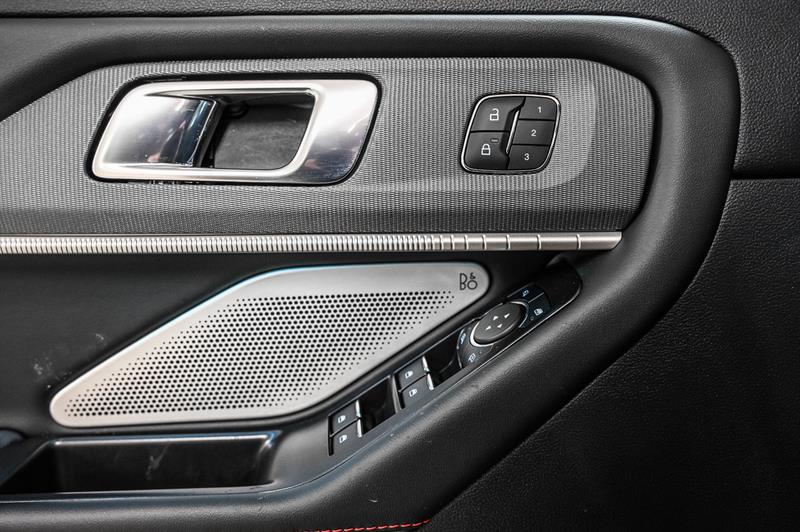 ford Explorer 2026 - 25