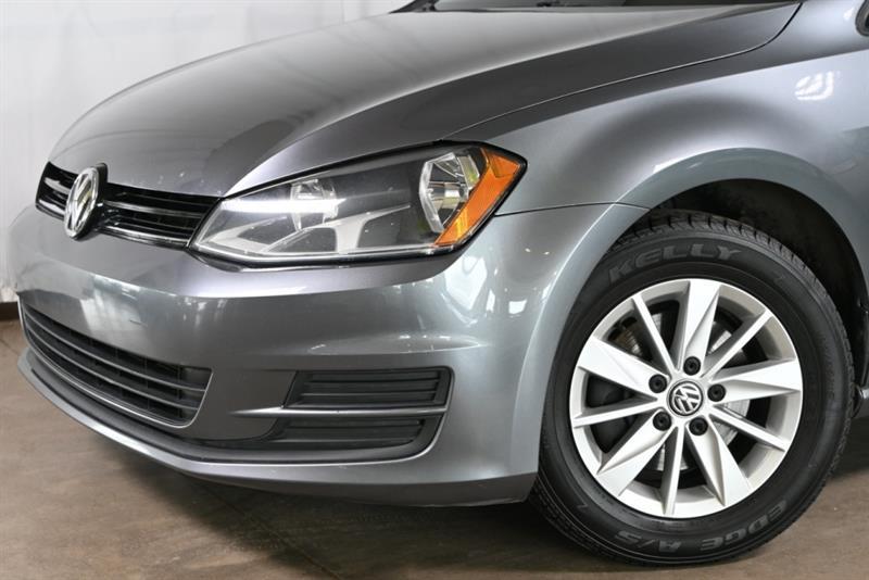 2016 Volkswagen Golf - Image 2