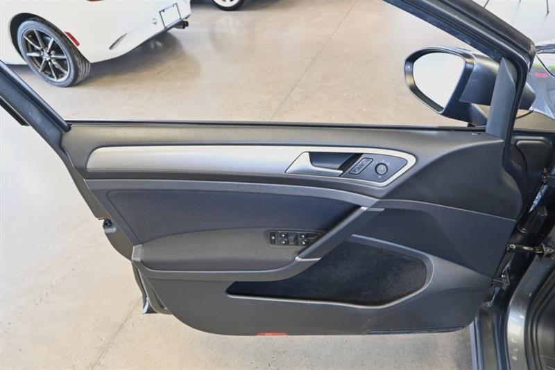2016 Volkswagen Golf - Image 14